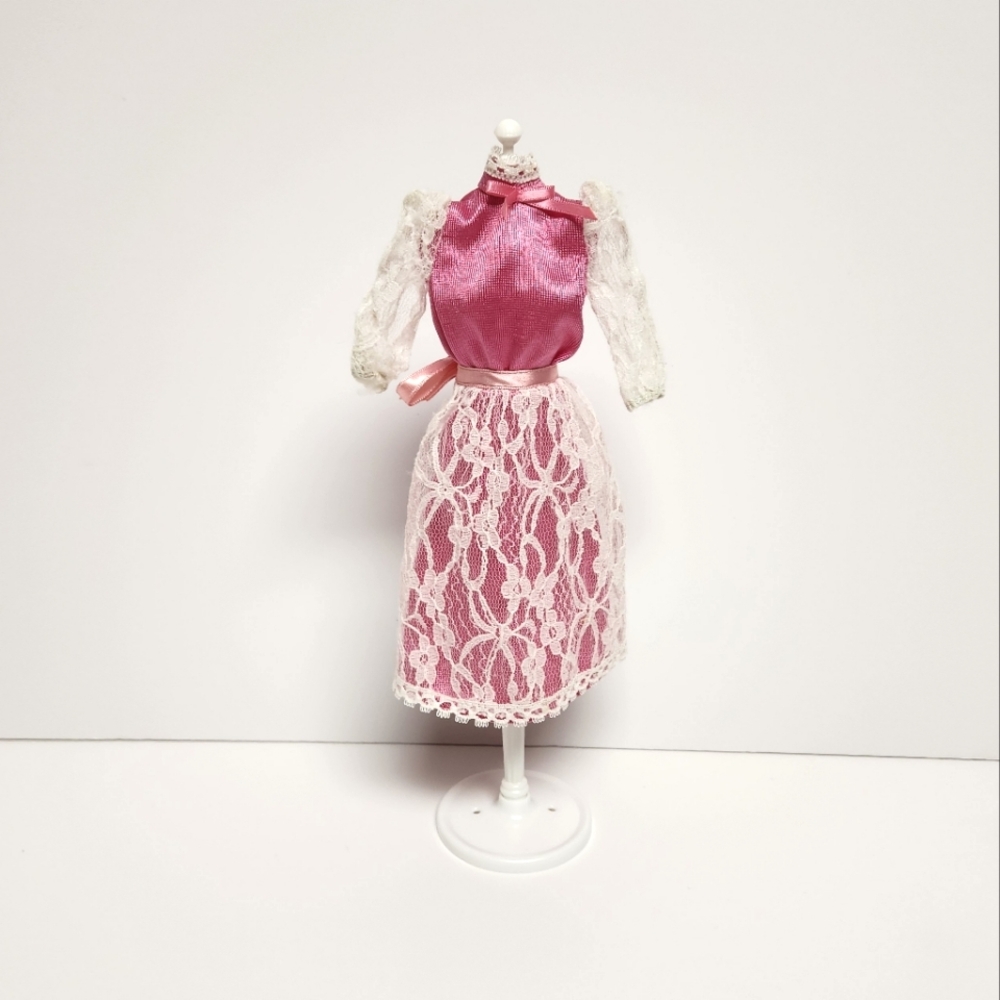 3/$20  1985 Barbie Heart Family Set Dress